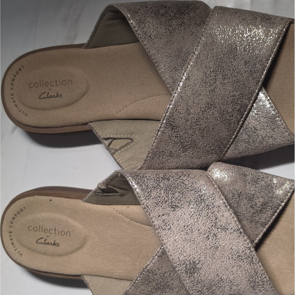 Clarks Women's Metallic Beige Slip On Slide Sandals‎ US 9 Comfort Casual